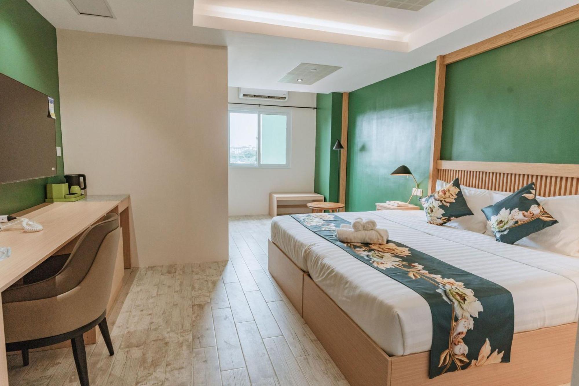 Diane Residences Hotel *