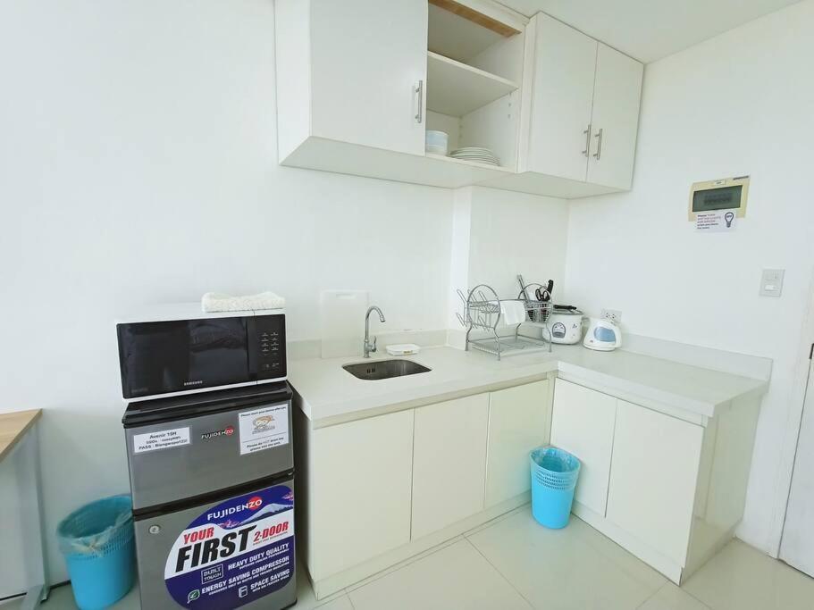 Apartment 15h Walking Distance To Ayala And It Park With Wifi