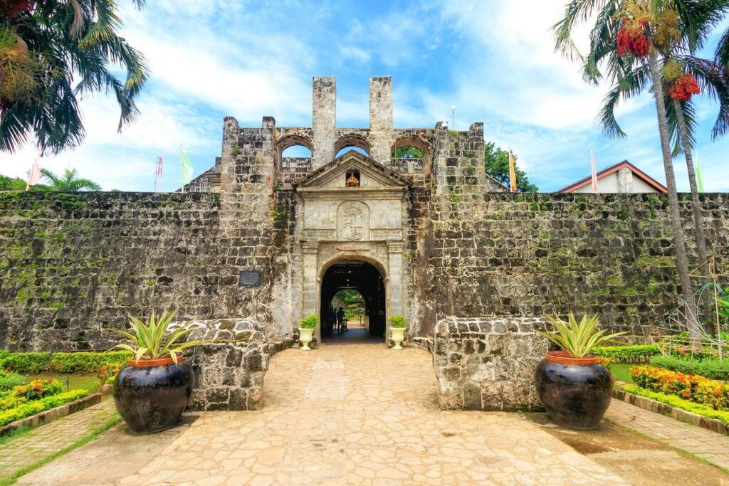 15h Walking Distance To Ayala And It Park With Wifi Cebu