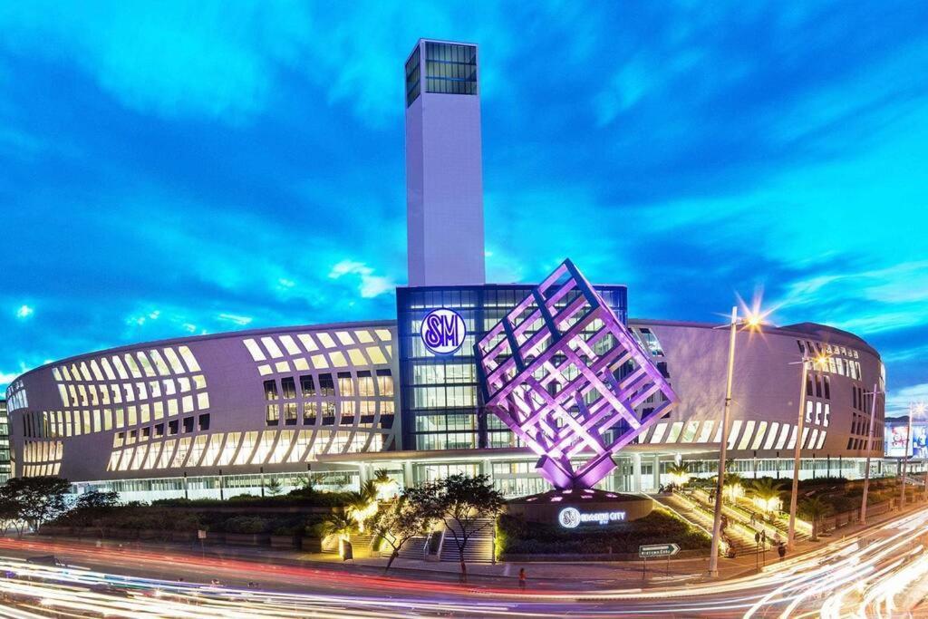 15h Walking Distance To Ayala And It Park With Wifi Cebu