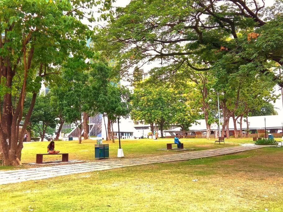 15h Walking Distance To Ayala And It Park With Wifi * Cebu