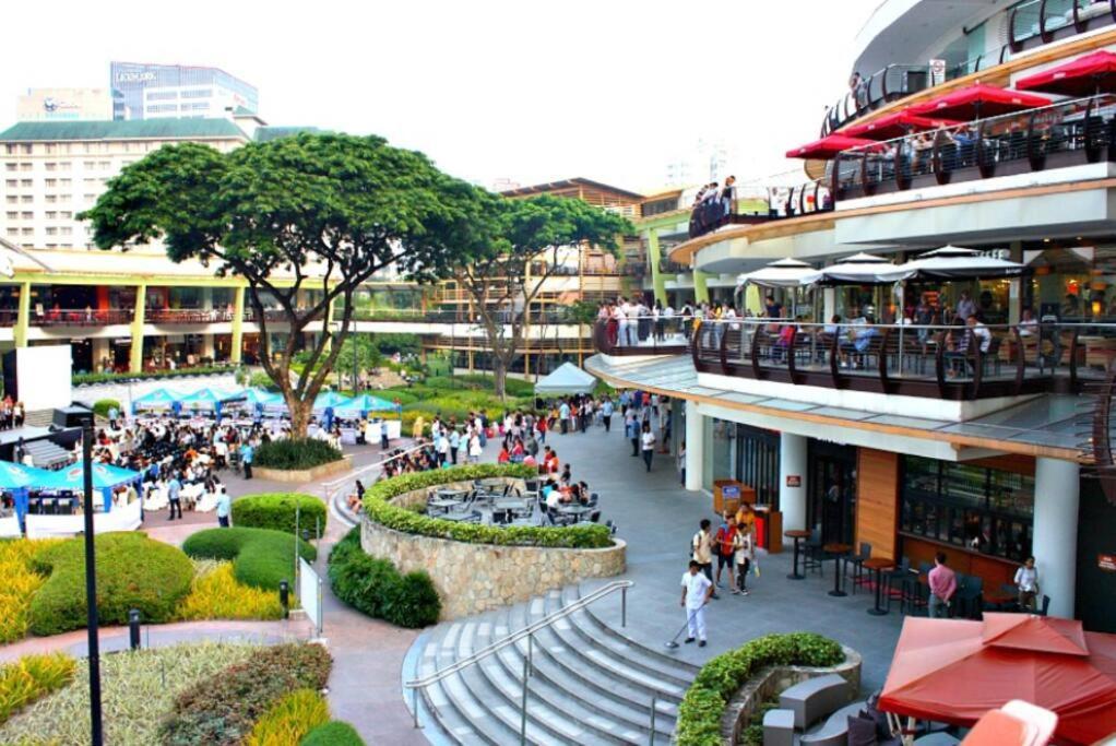 Apartment 15h Walking Distance To Ayala And It Park With Wifi Cebu