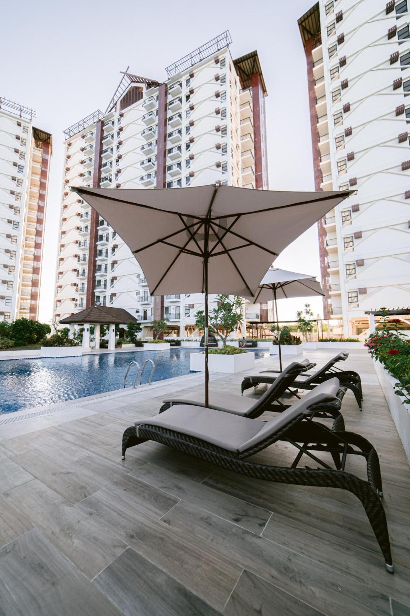 Royal Oceancrest Mactan Unit 1418 Sudtungan
