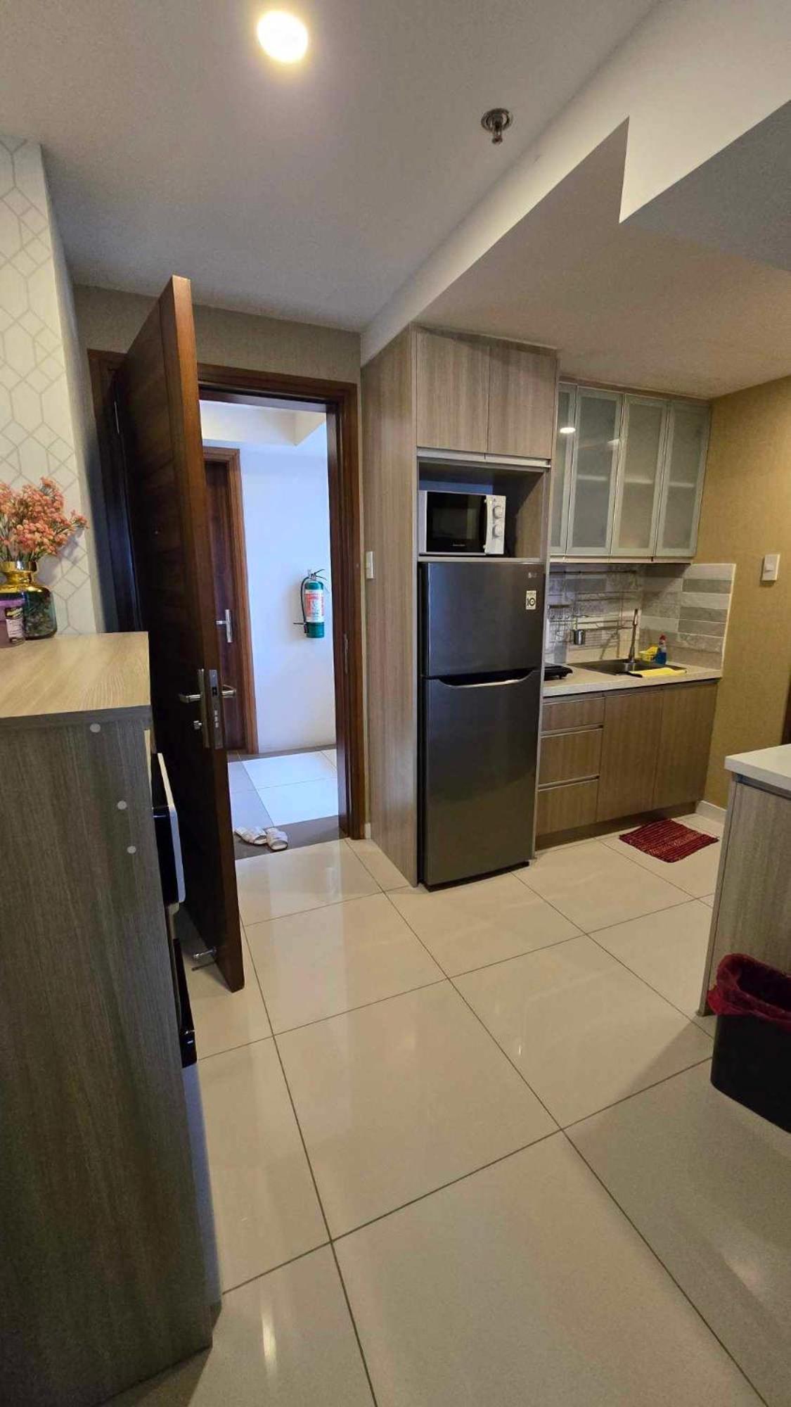 1br With Balcony At Horizons 101 *