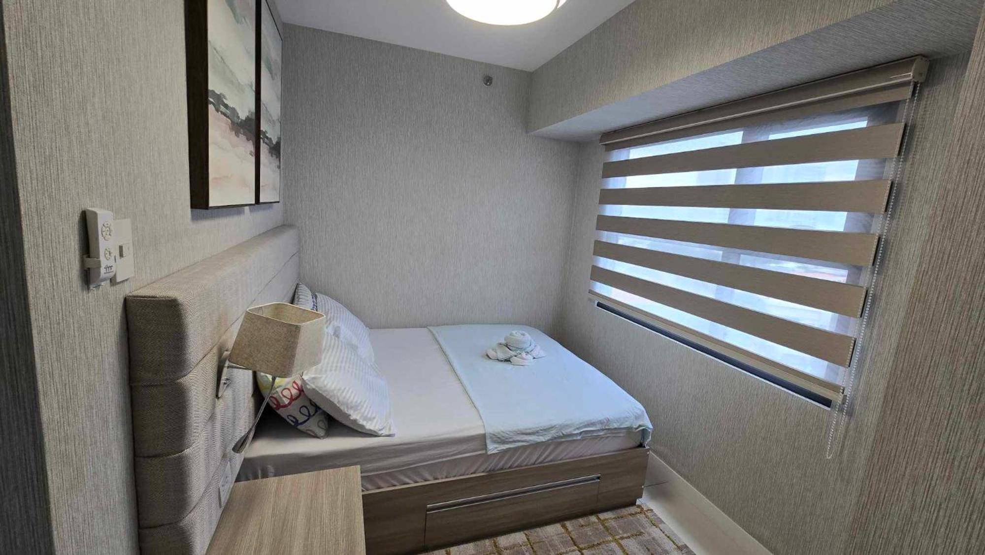 1br With Balcony At Horizons 101 Apartment