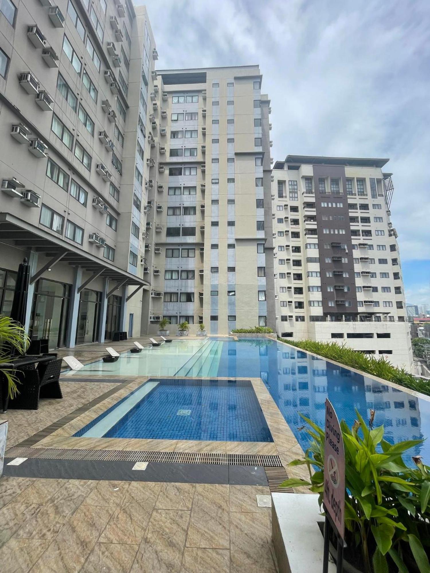 Persimmon Aparthotel Cebu