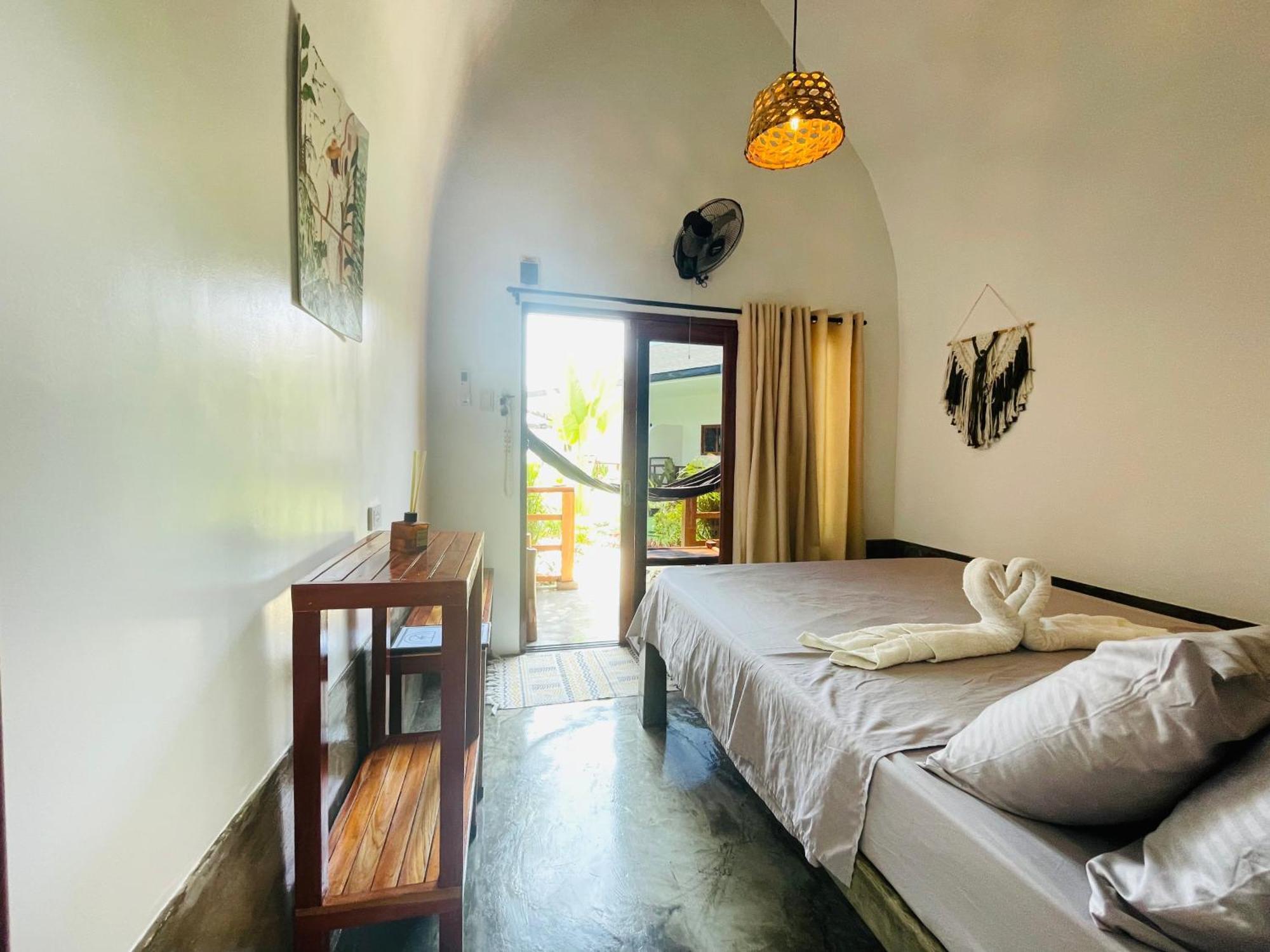 Hostel Maayong (adults Only)