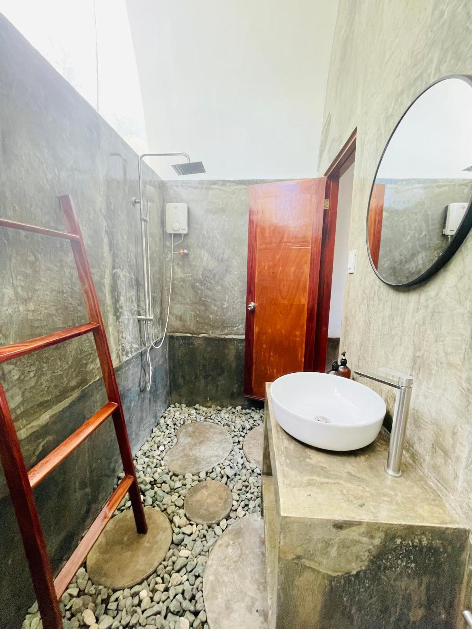 Maayong (adults Only)