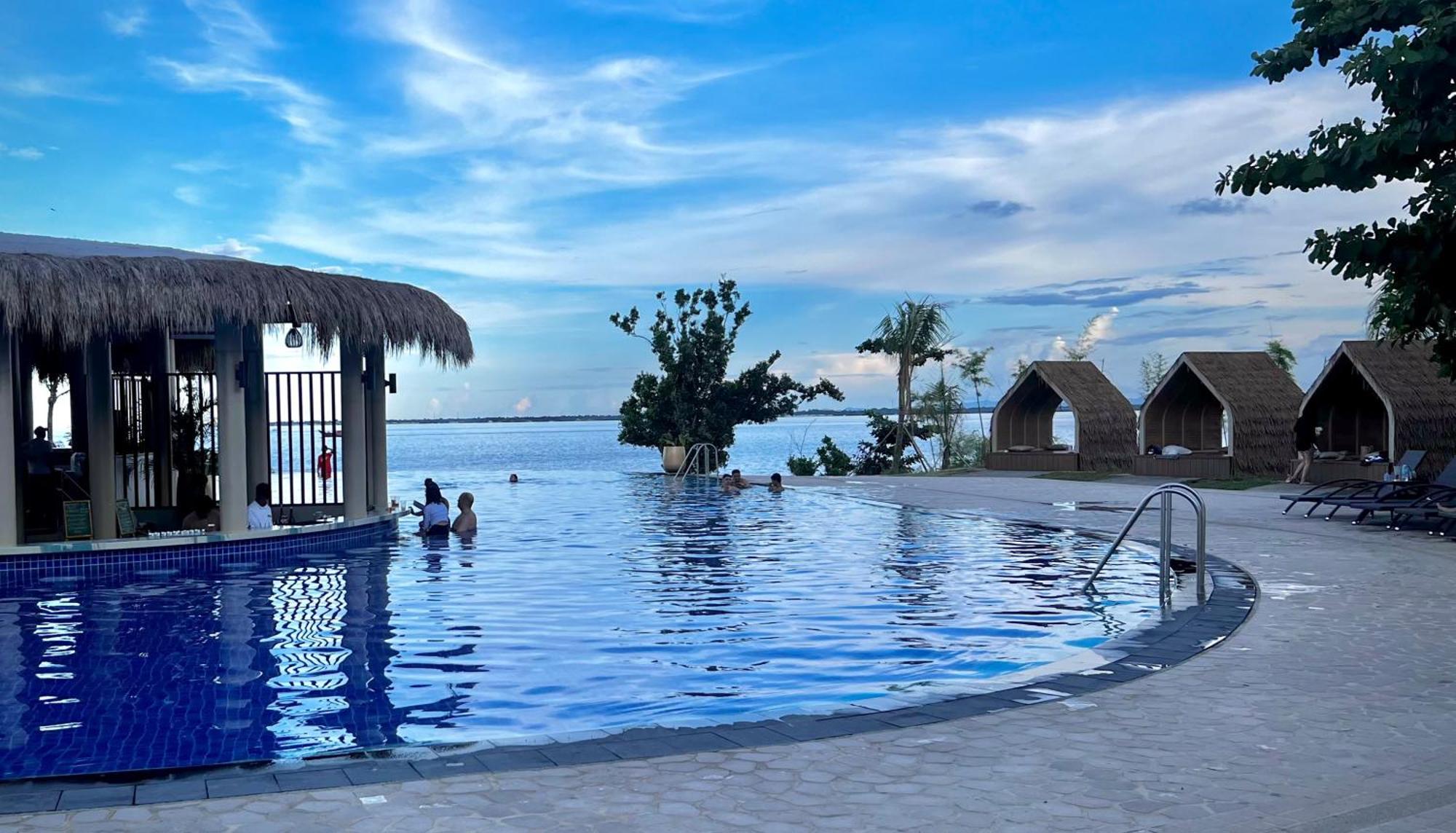 1br Mactan New Town Free Pool 10 Min To The Beach Near Airport Ocean View * Punta Engano (Mactan)