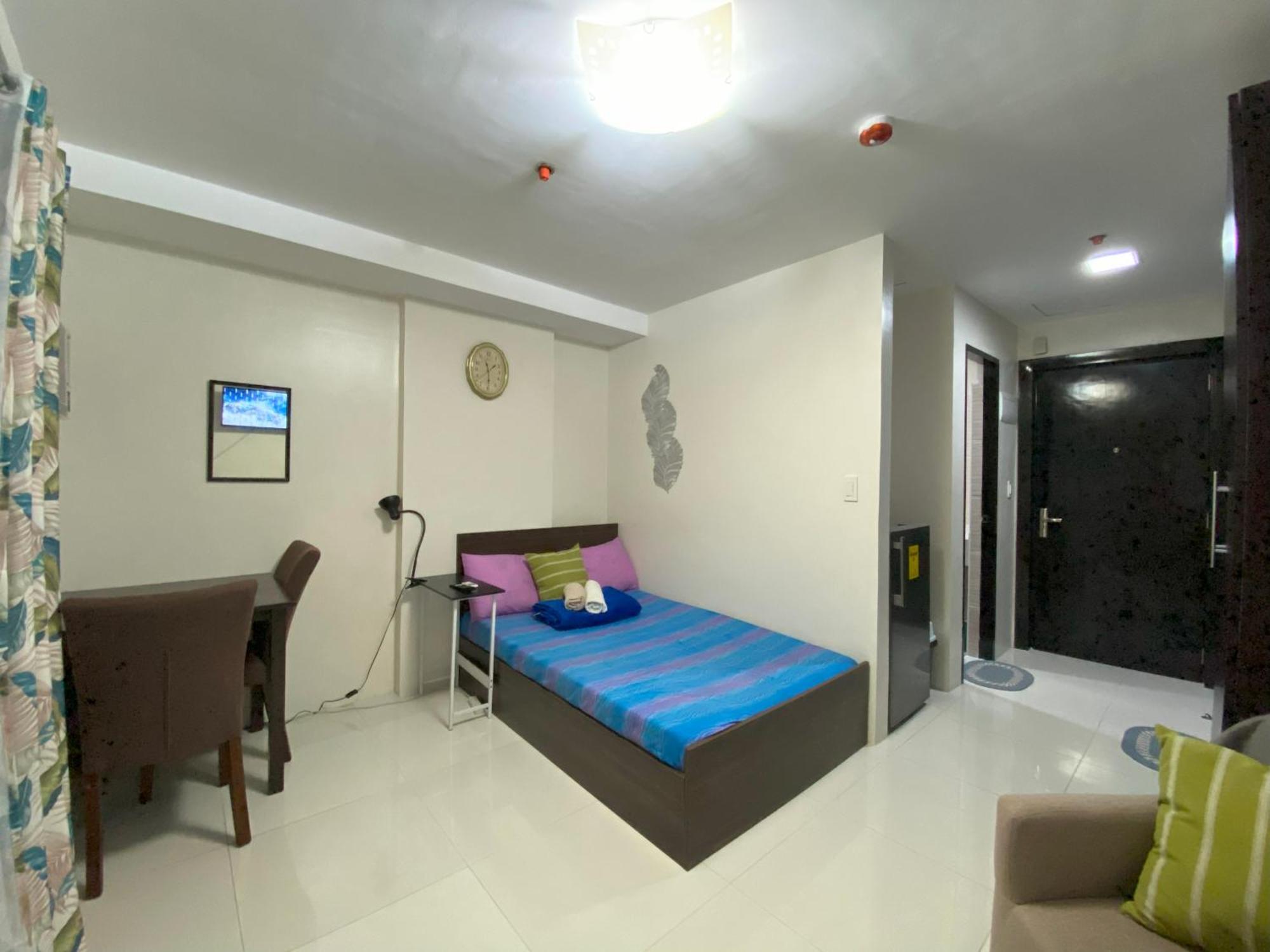 Apartment 8c Unit With Free Wifi Pool And Gym
