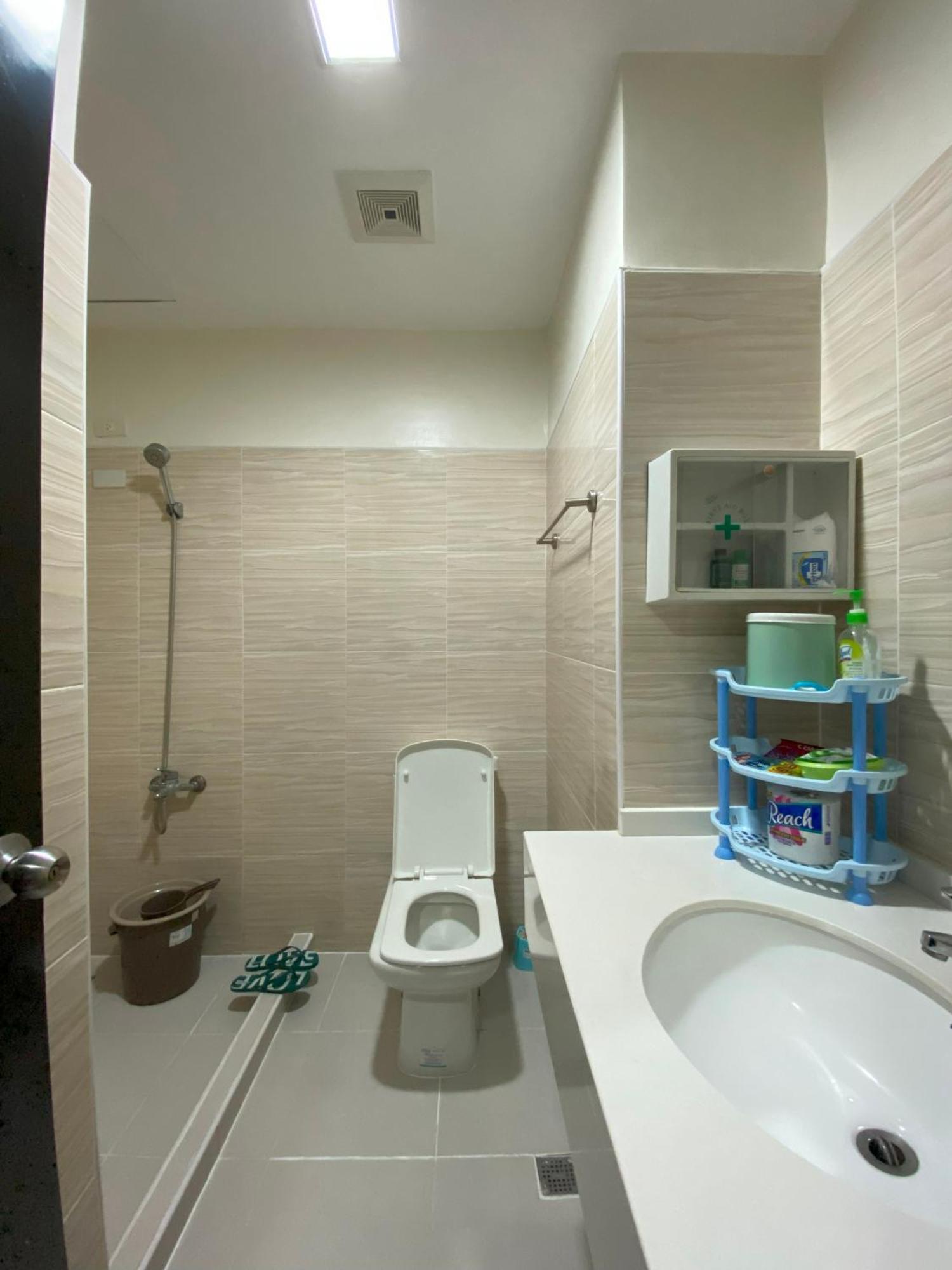 Apartment 8c Unit With Free Wifi Pool And Gym