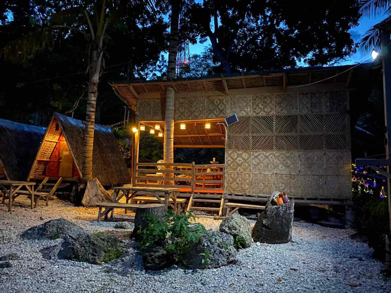 Alfonsa Tent Ground - Camp By The Sea Oslob