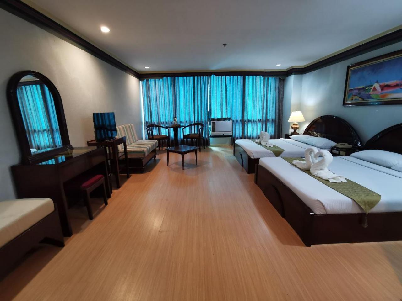 Plaza - 3* Cebu