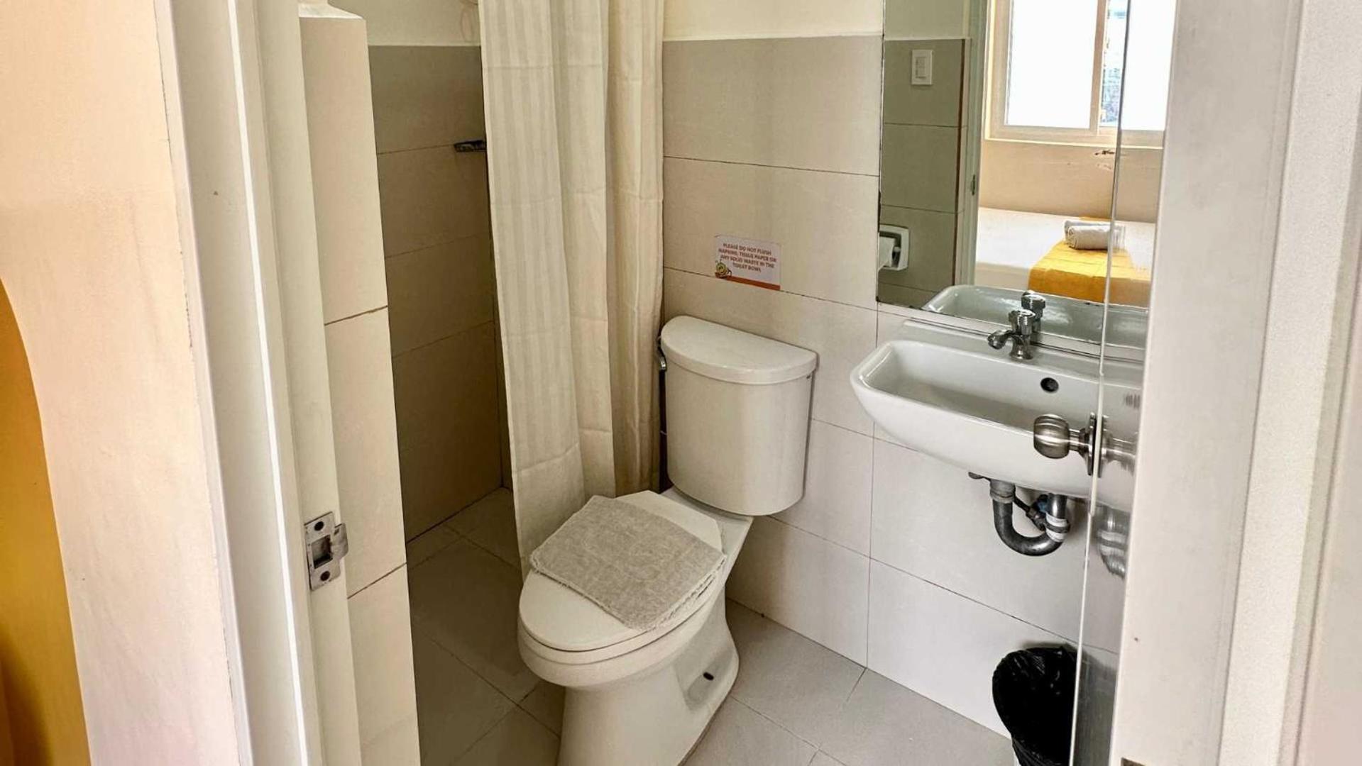 Inn Travelbee Capitol *
