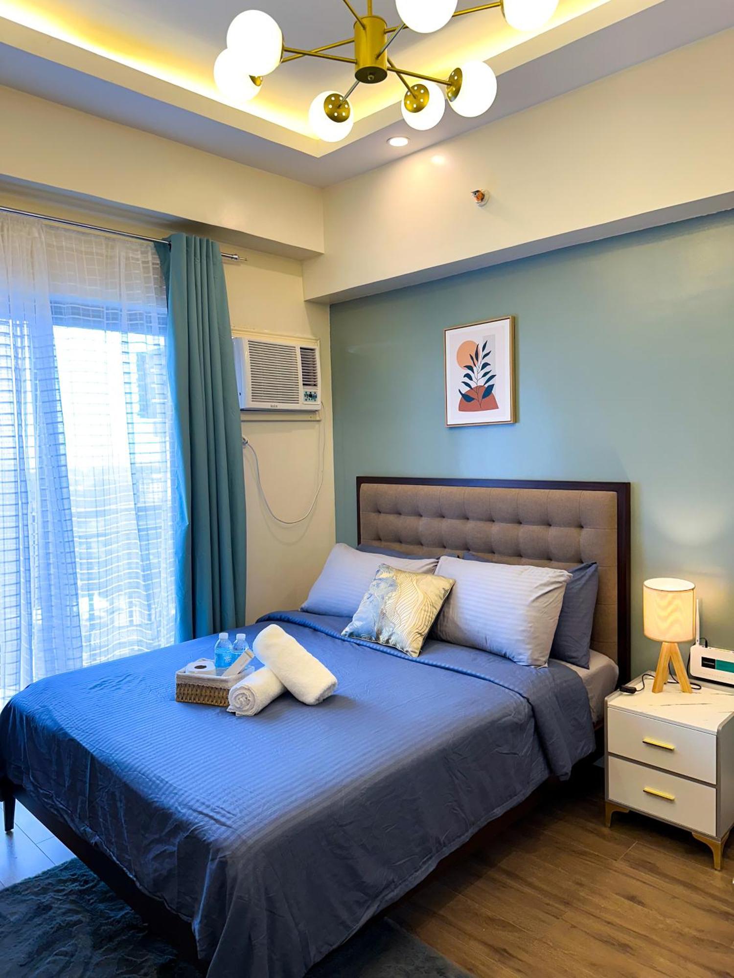 Homey In The Heart Of The *