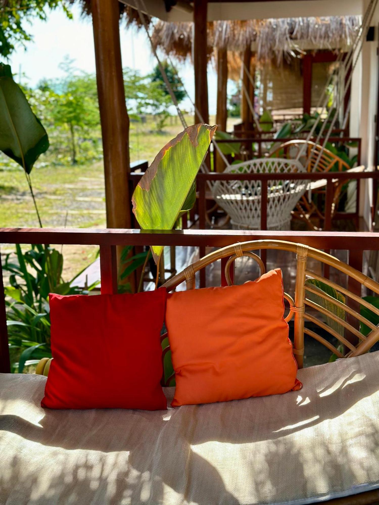 Casa de férias Uzuri Kubo Huts *