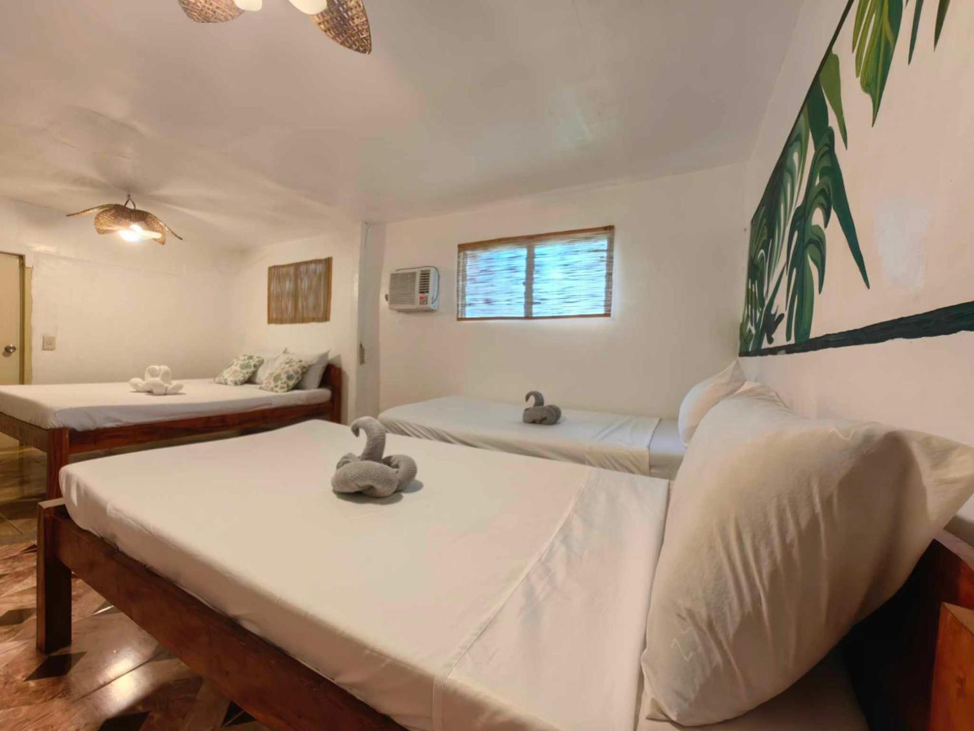 Hotel 5r Tourist & Restaurant Pooc