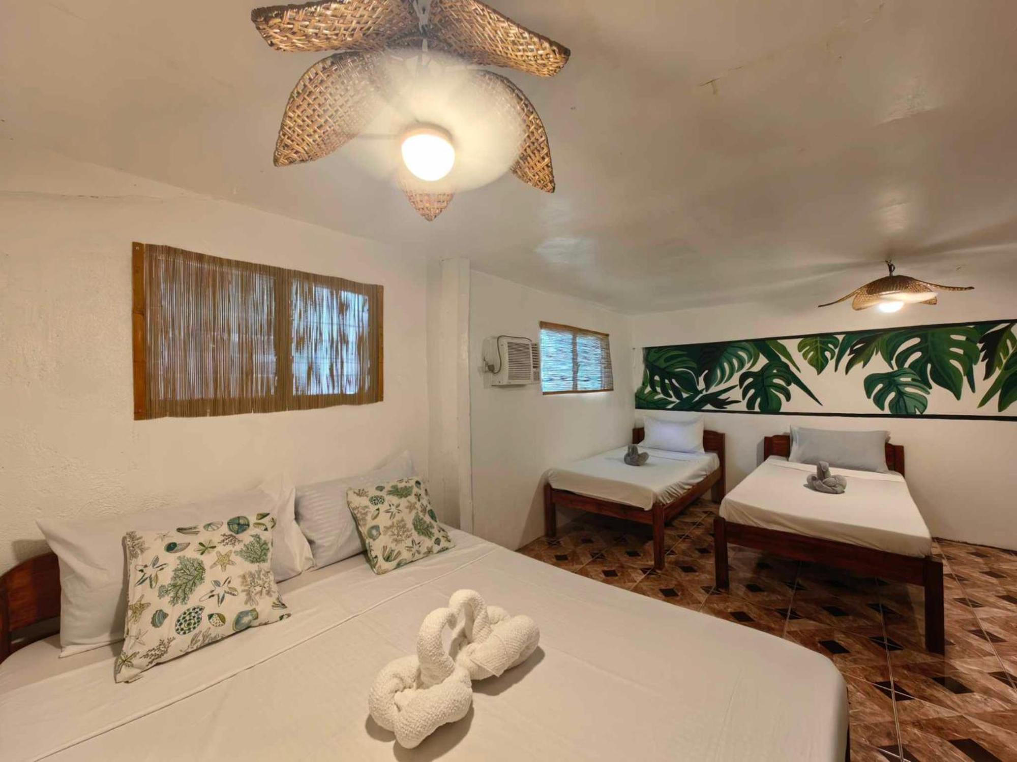 5r Tourist & Restaurant Hotel