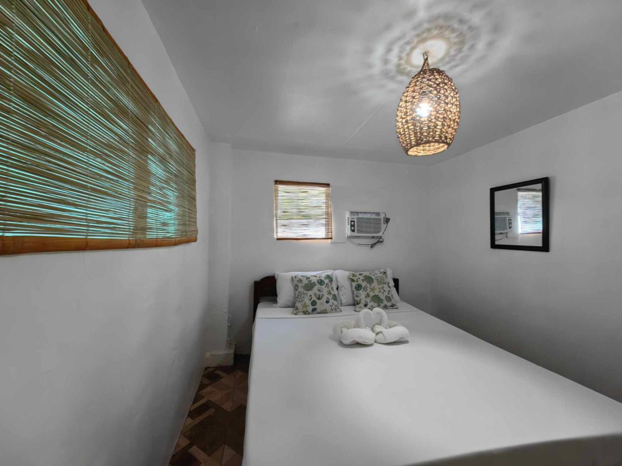 Hotel 5r Tourist & Restaurant Pooc