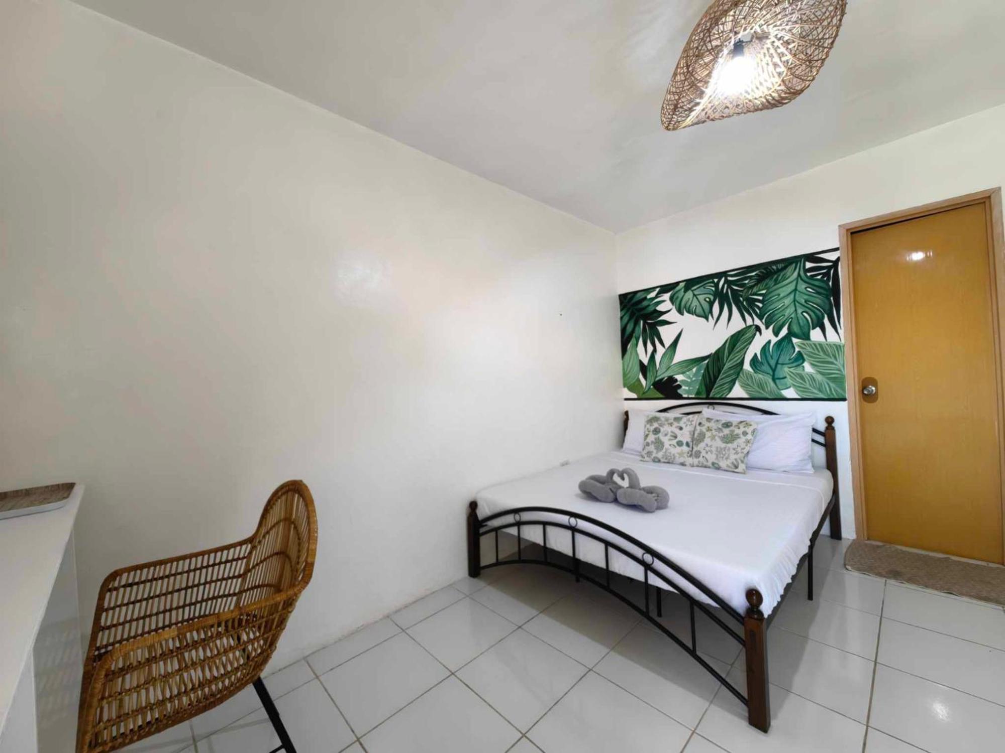 5r Tourist & Restaurant Hotel Pooc