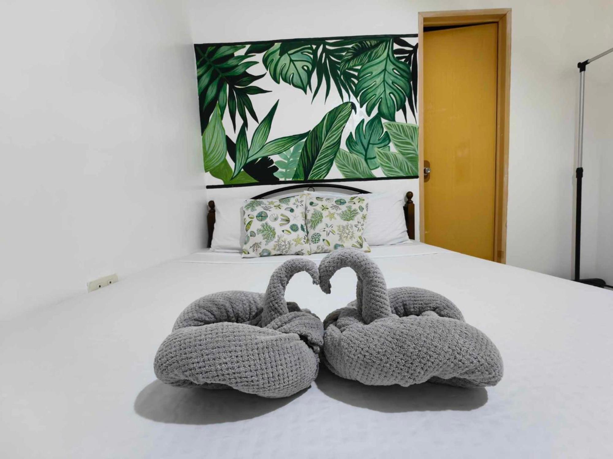 5r Tourist & Restaurant Hotel