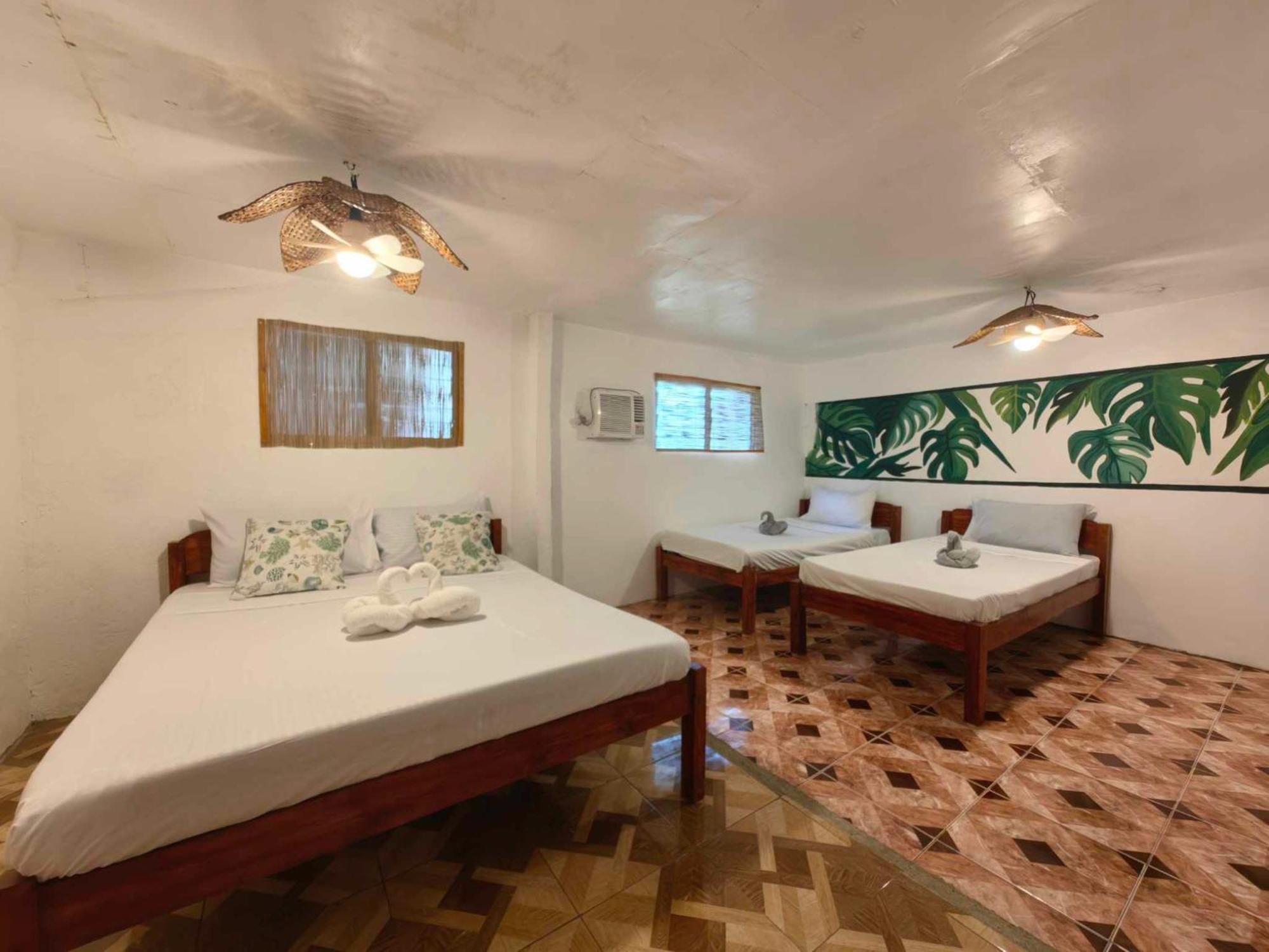 5r Tourist & Restaurant Hotel Pooc