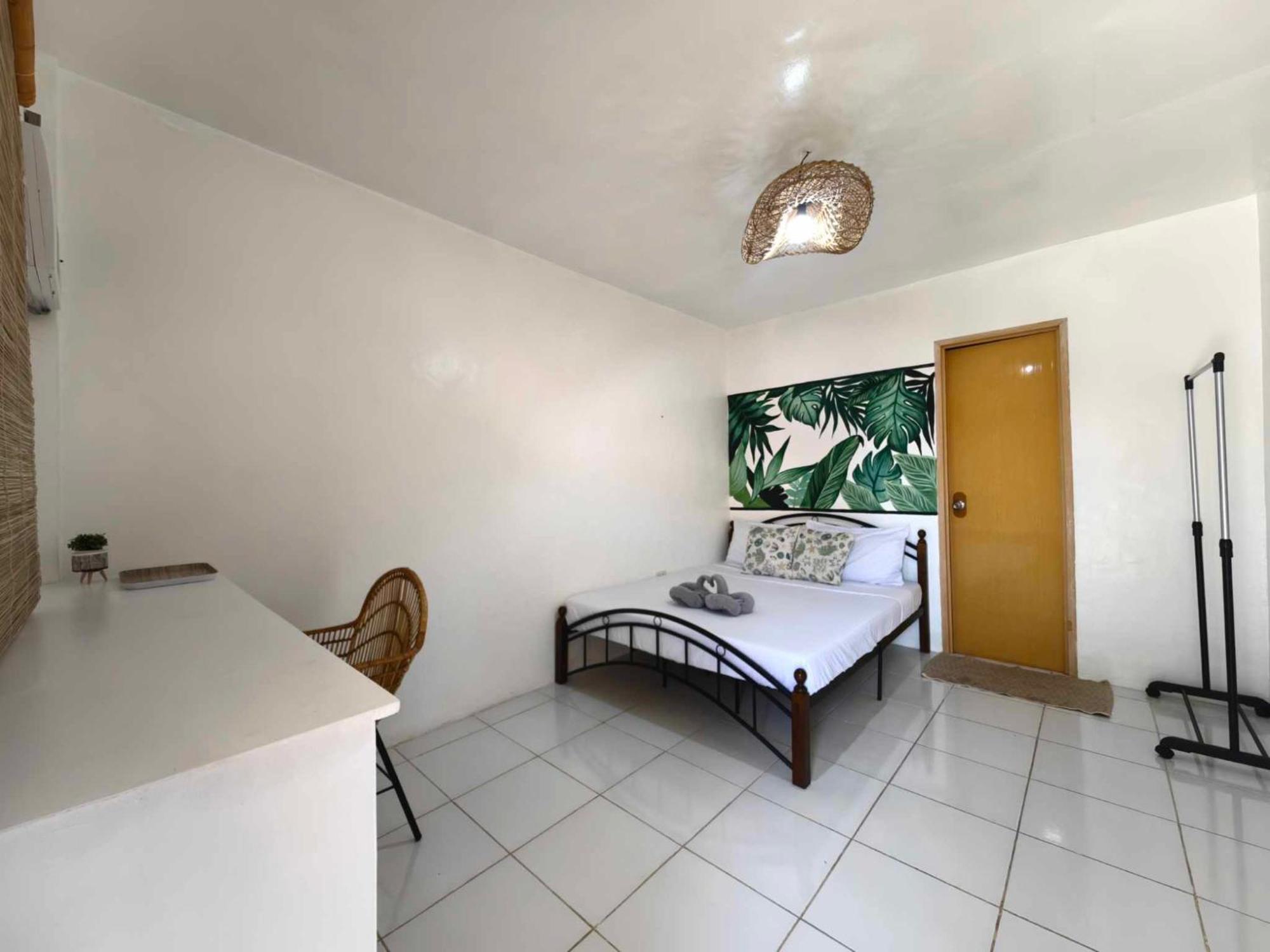 Hotel 5r Tourist & Restaurant Pooc