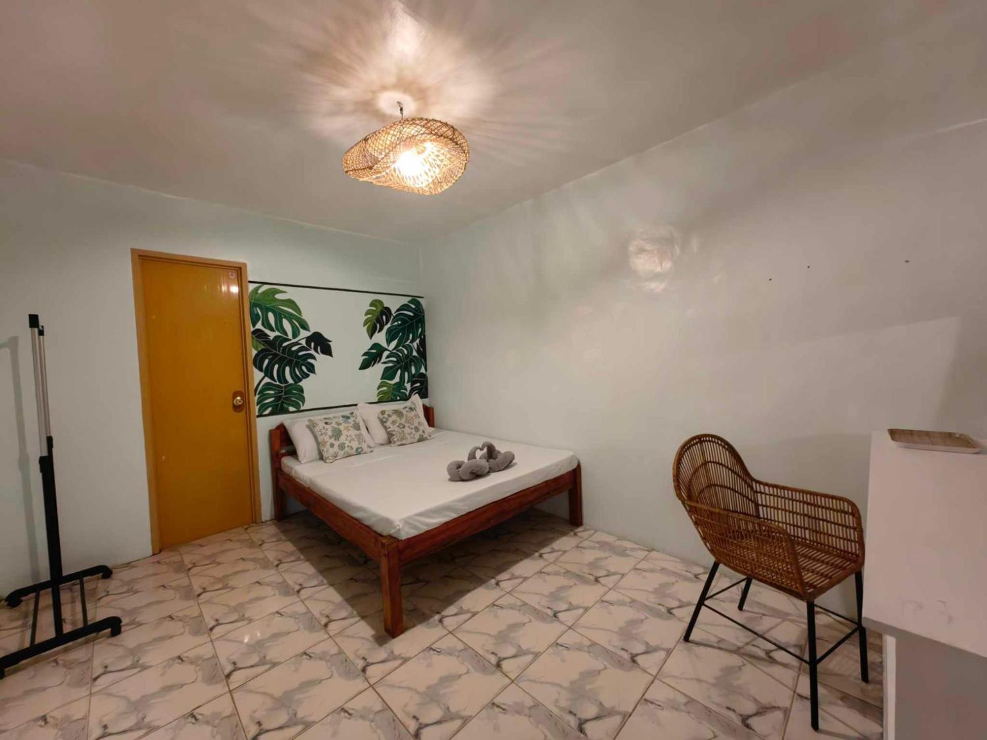 5r Tourist & Restaurant 2* Pooc