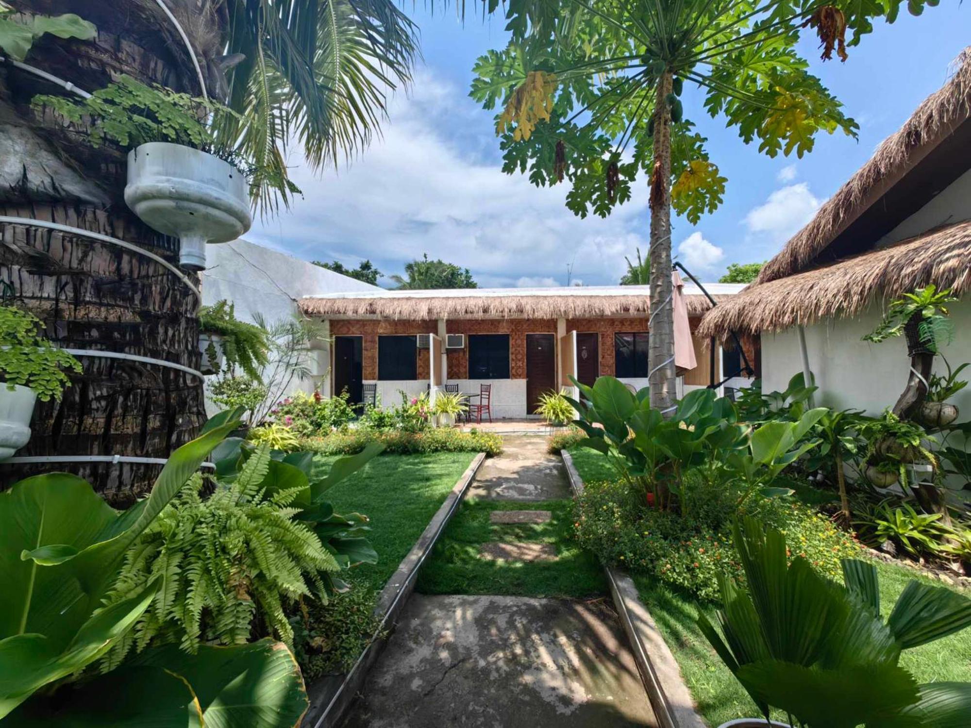 5r Tourist & Restaurant 2*