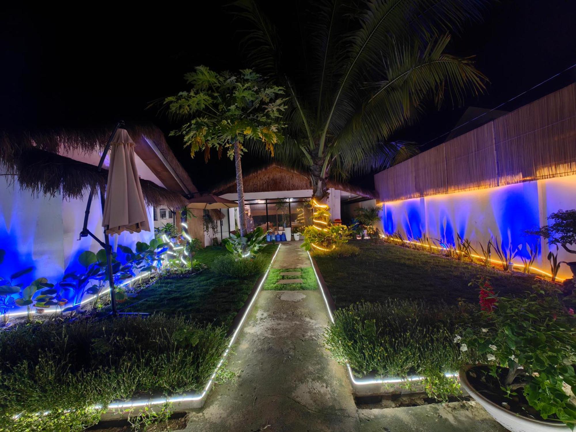 5r Tourist & Restaurant Pooc