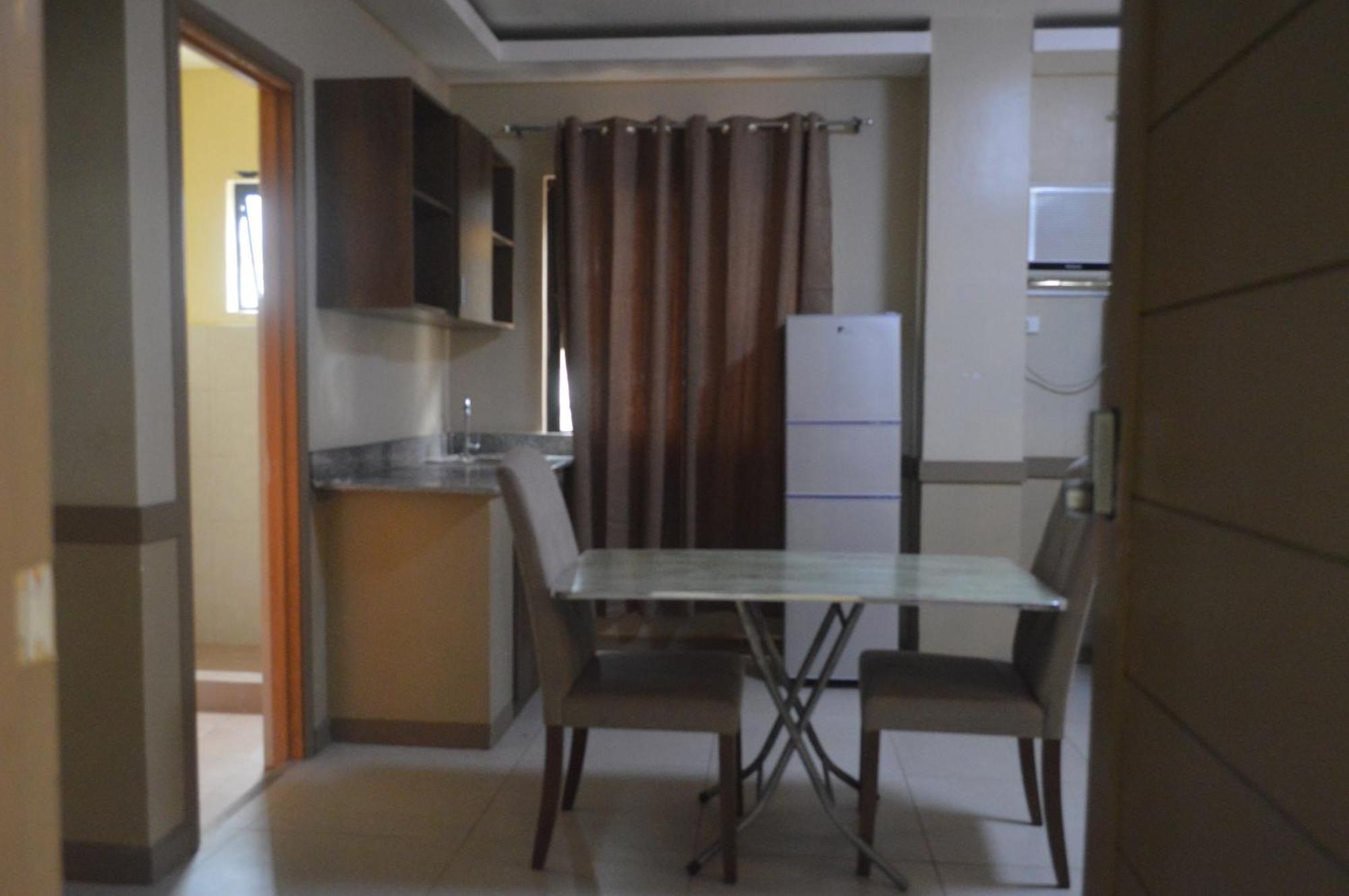 Apartment As Family 2d