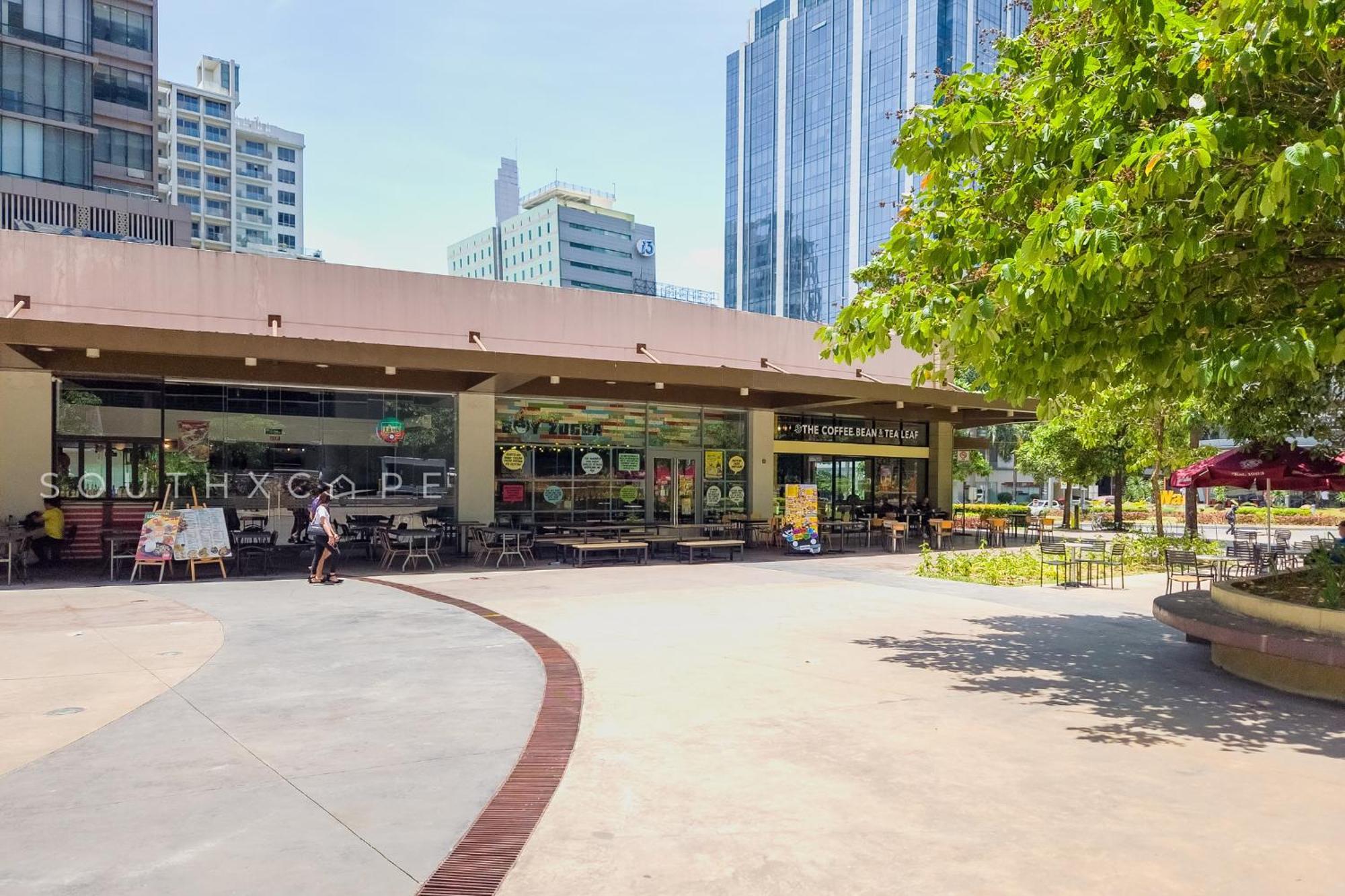 Apartment Furnished 2-bedroom In Avida Towers Riala, It Park With Fast Wifi, Netflix, Pool And Cebu