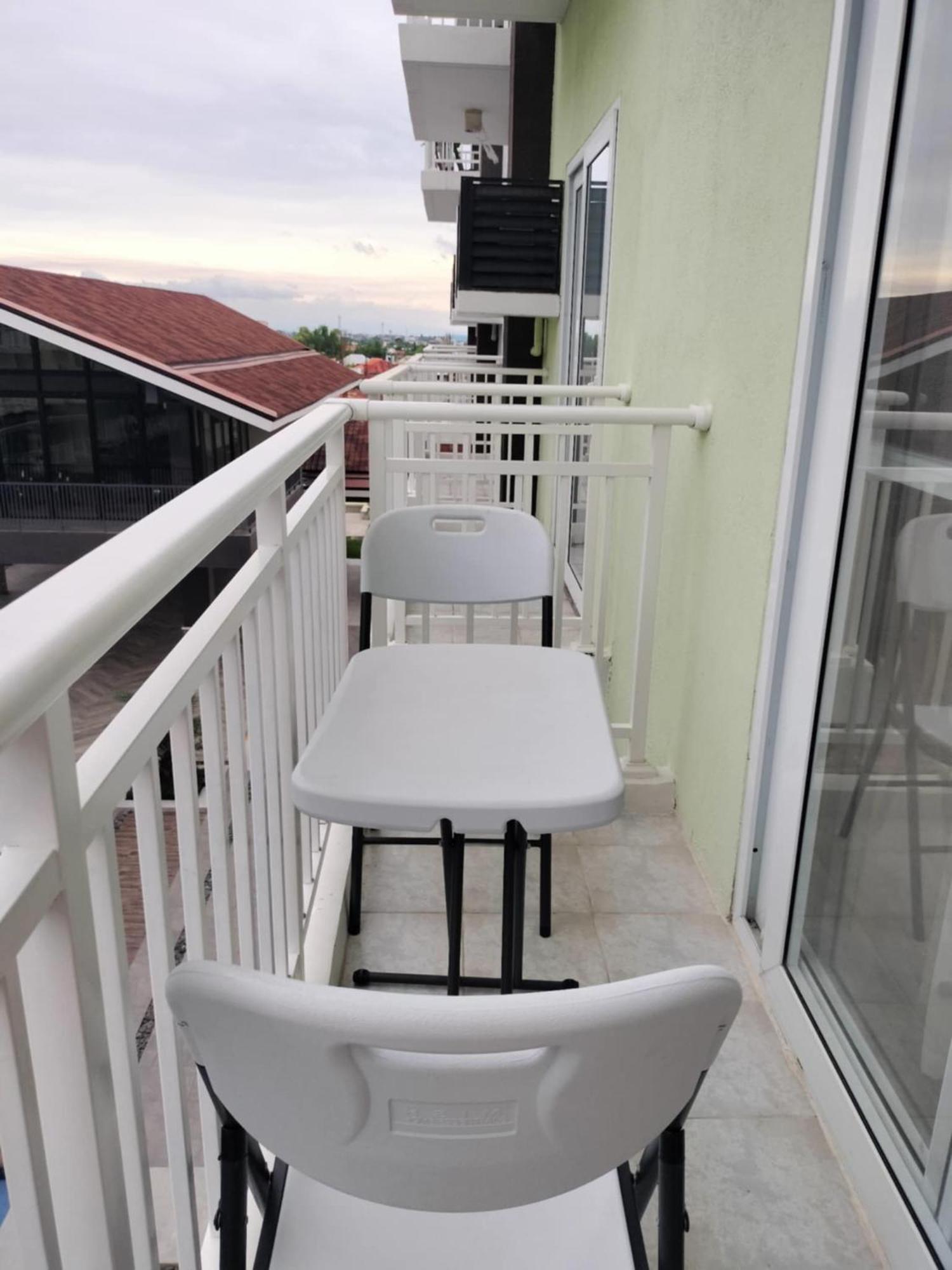Pool View 333b At Amani Grand Near Mactan Cebu Airport Lapu-Lapu City