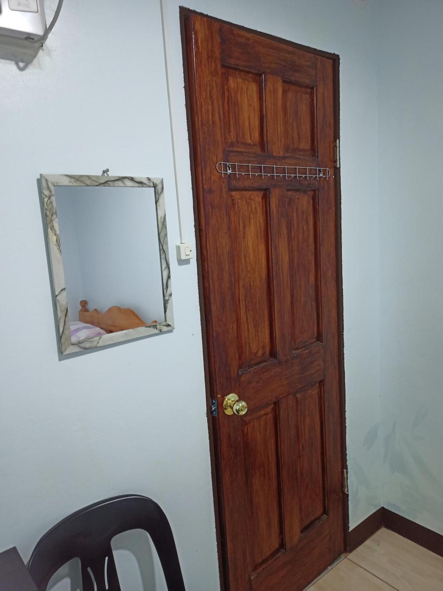 Sky Budget Hostel Catmon