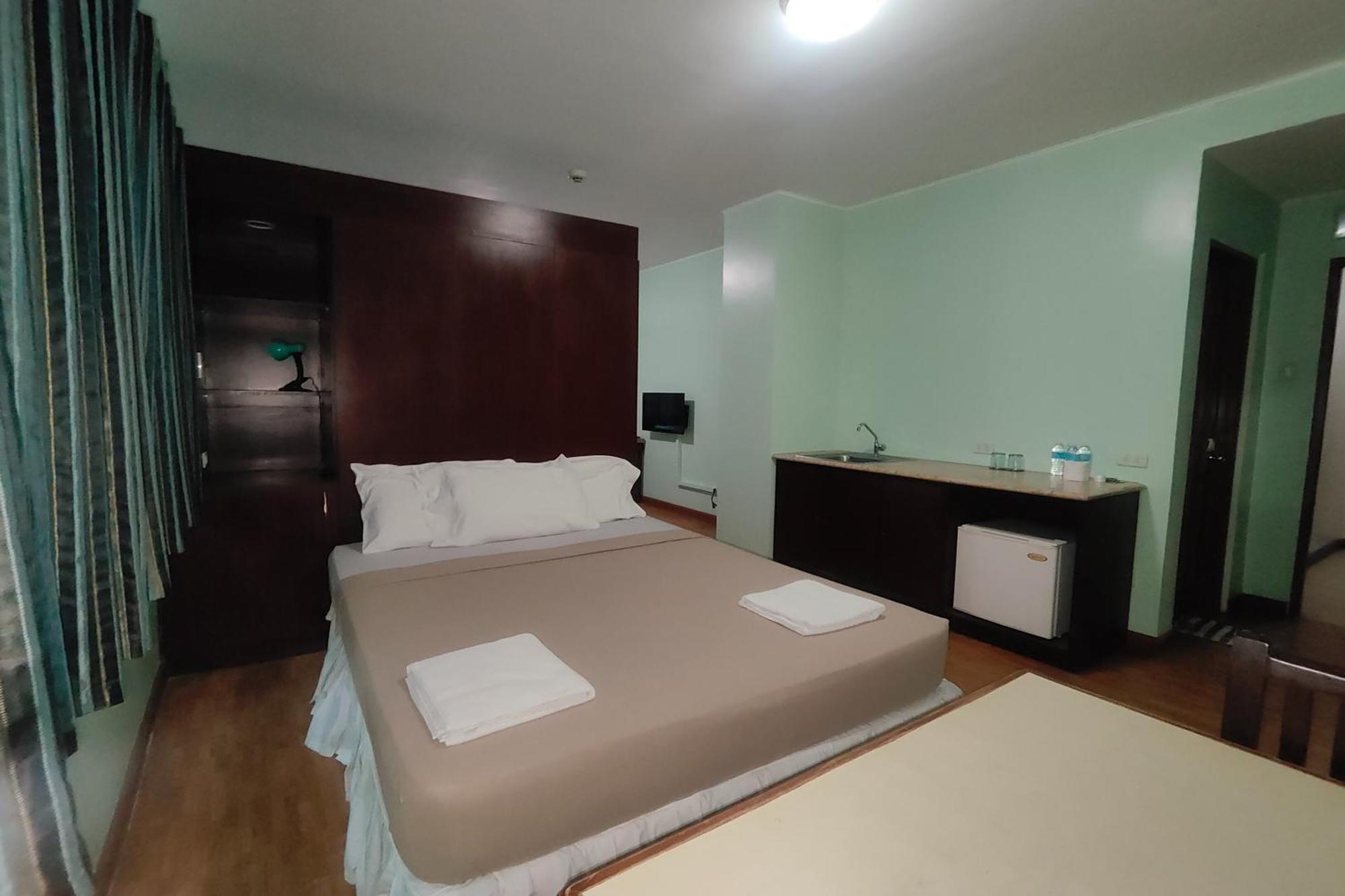 Hotel Oftana Near Oakridge