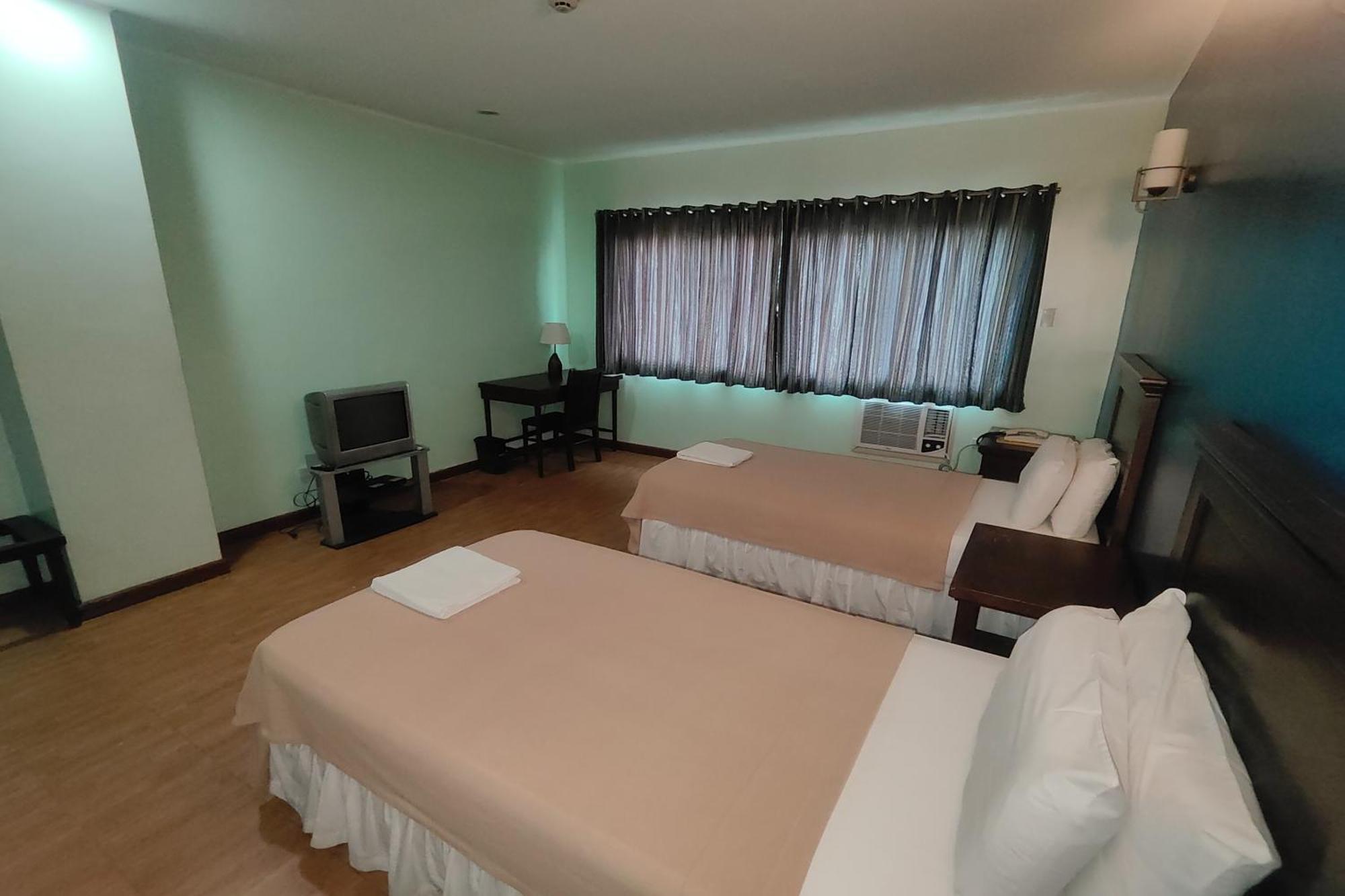 Hotel Oftana Near Oakridge *