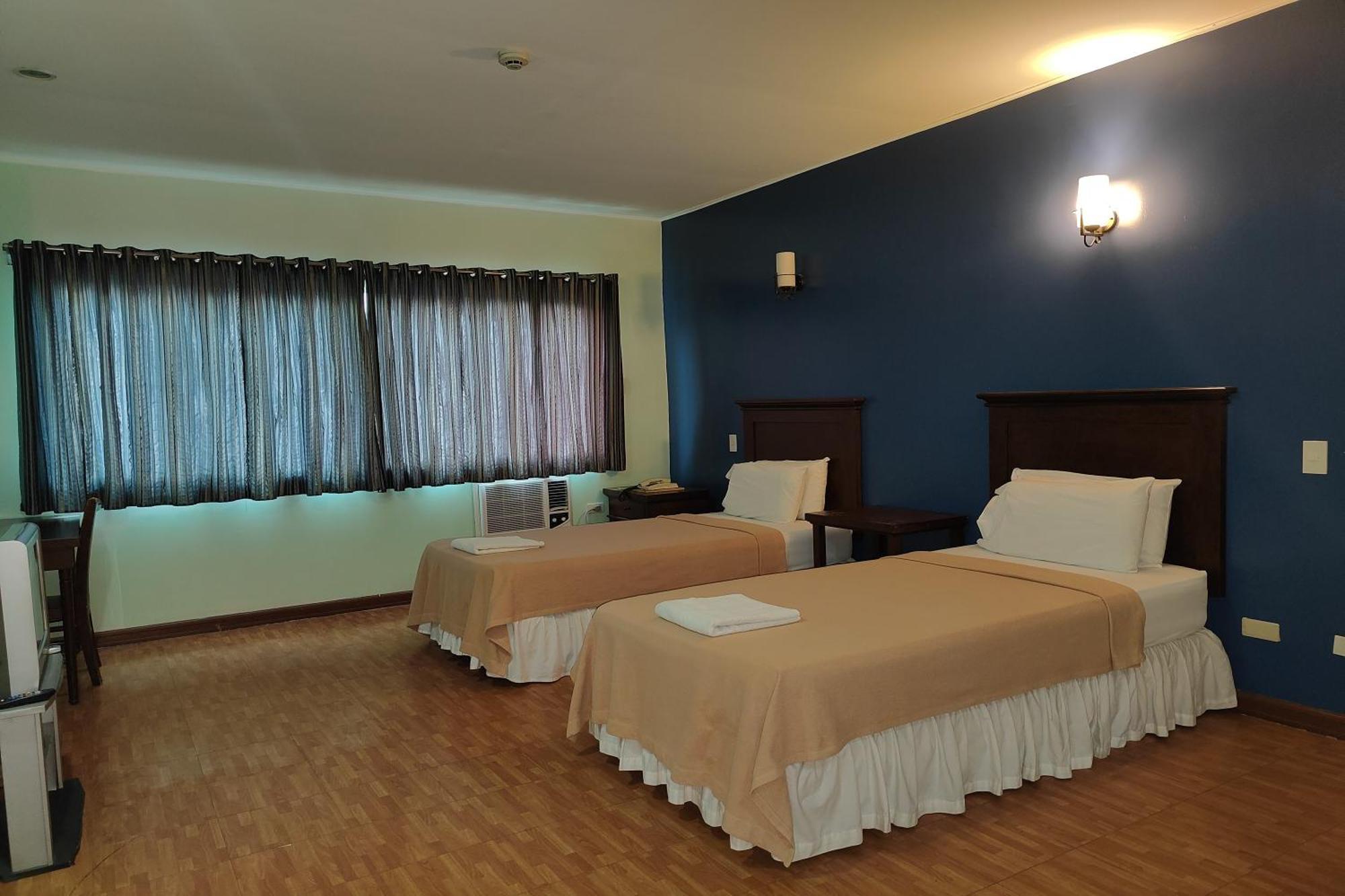 Hotel Oftana Near Oakridge