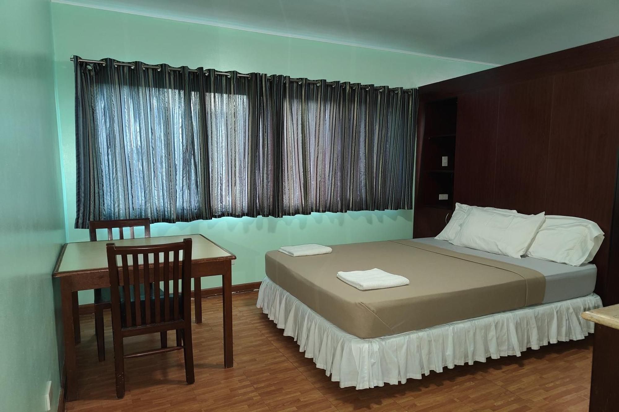 Oftana Near Oakridge Hotel *