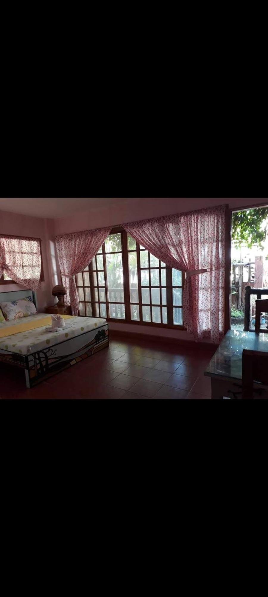 Casa Moanna Bed & Breakfast Pooc