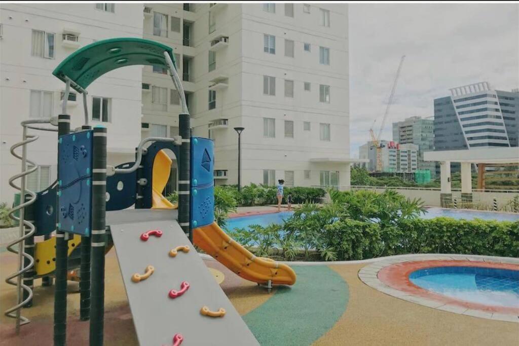 At Avida It Park Apartment