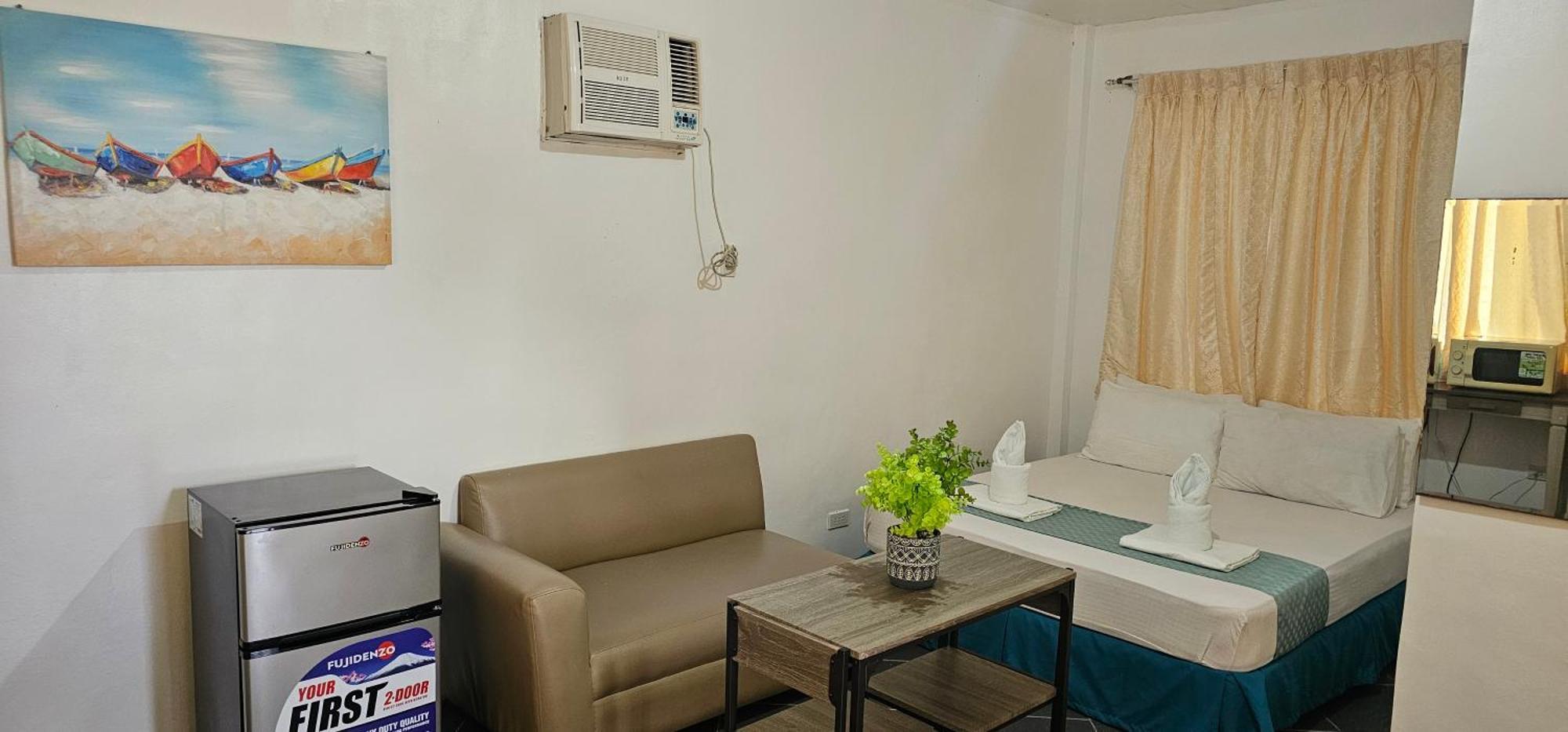 Palanas By The Sea 3*