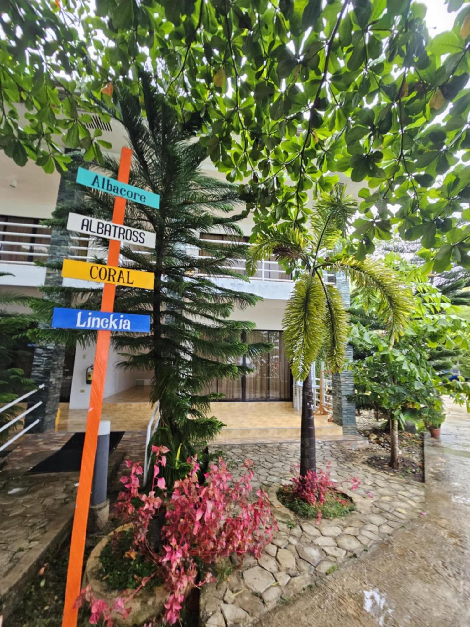 Hotel Palanas By The Sea 3*