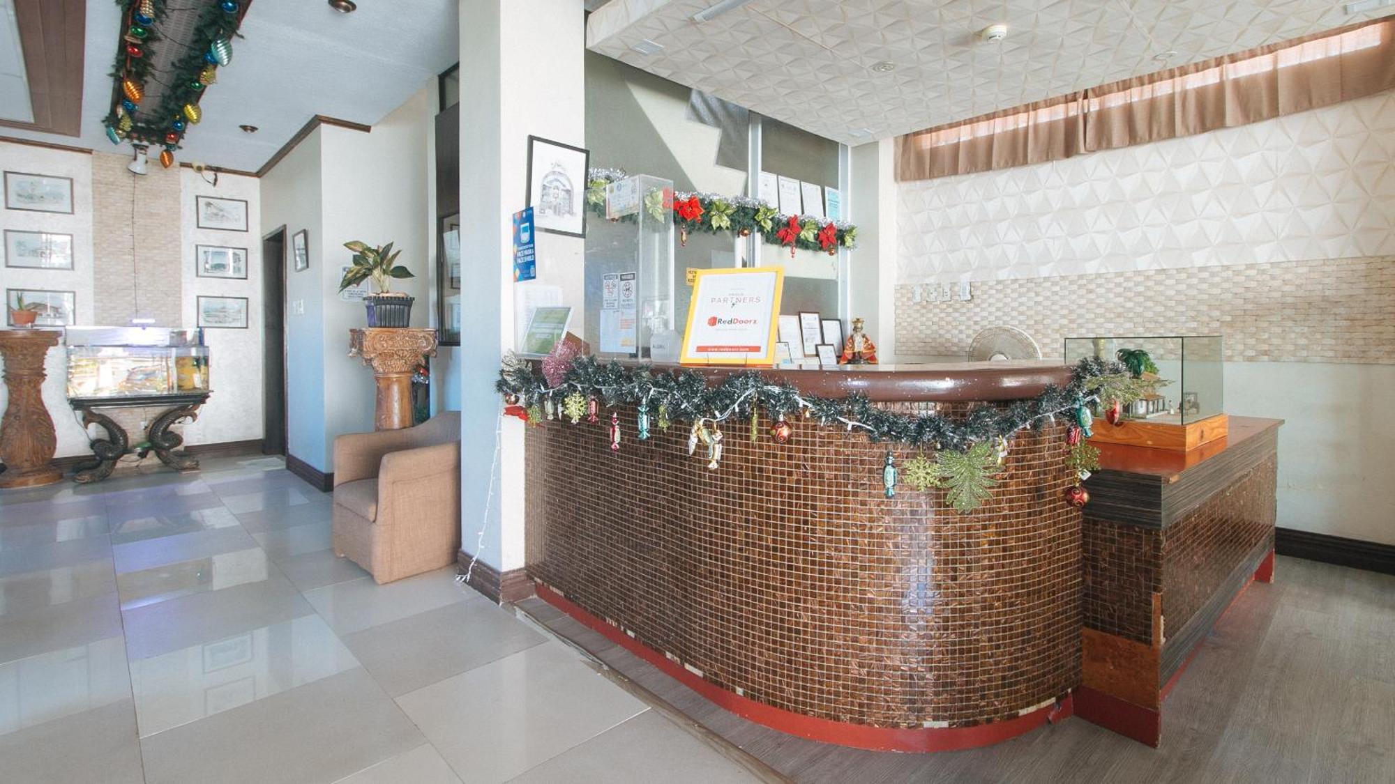 Hotel Reddoorz New Era Budget Mabolo Former Reddoorz Near Landers Superstore Cebu