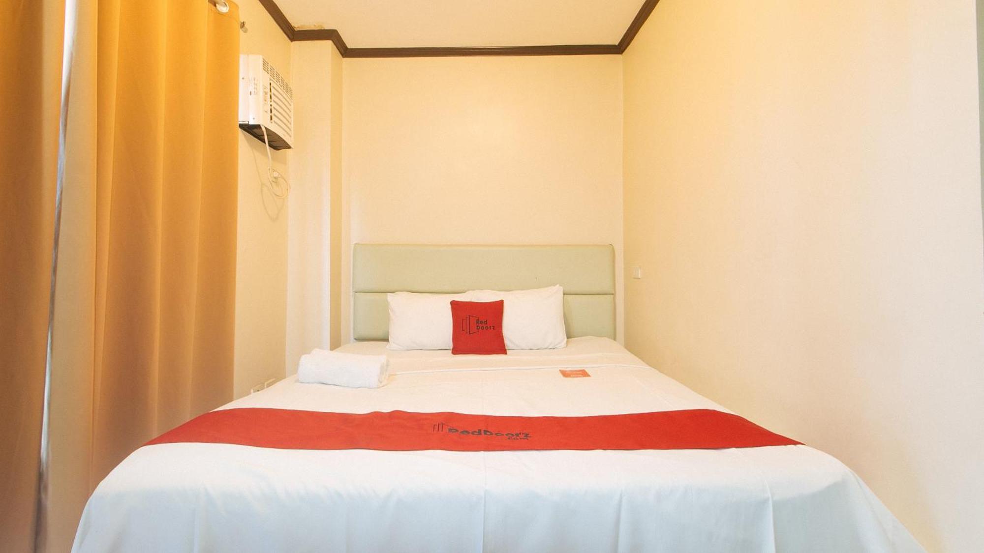 Reddoorz New Era Budget Mabolo Former Reddoorz Near Landers Superstore Cebu