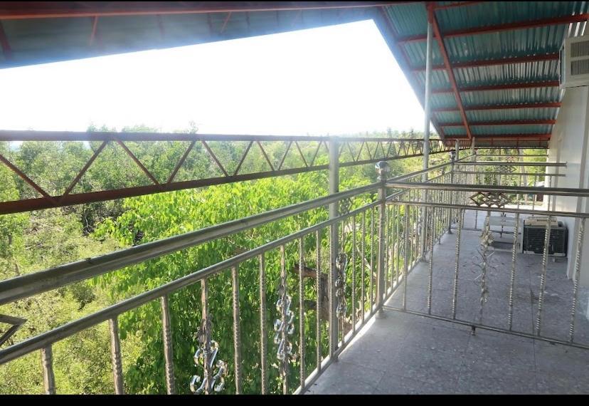 Seashore Garden Apartment Moalboal