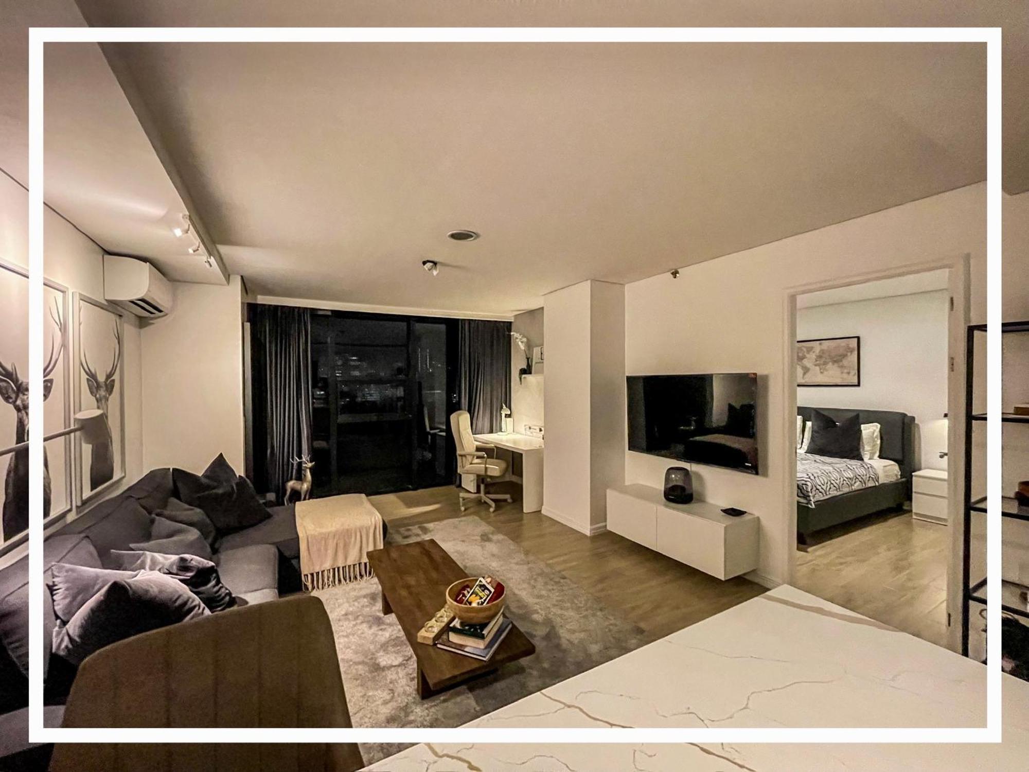 Premier Suites- Panoramic View Aparthotel *