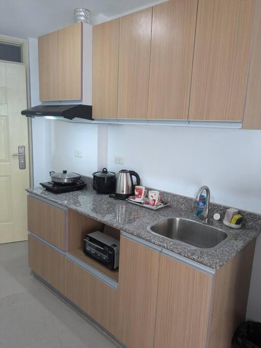 Perfect Budget Near Airport Apartment