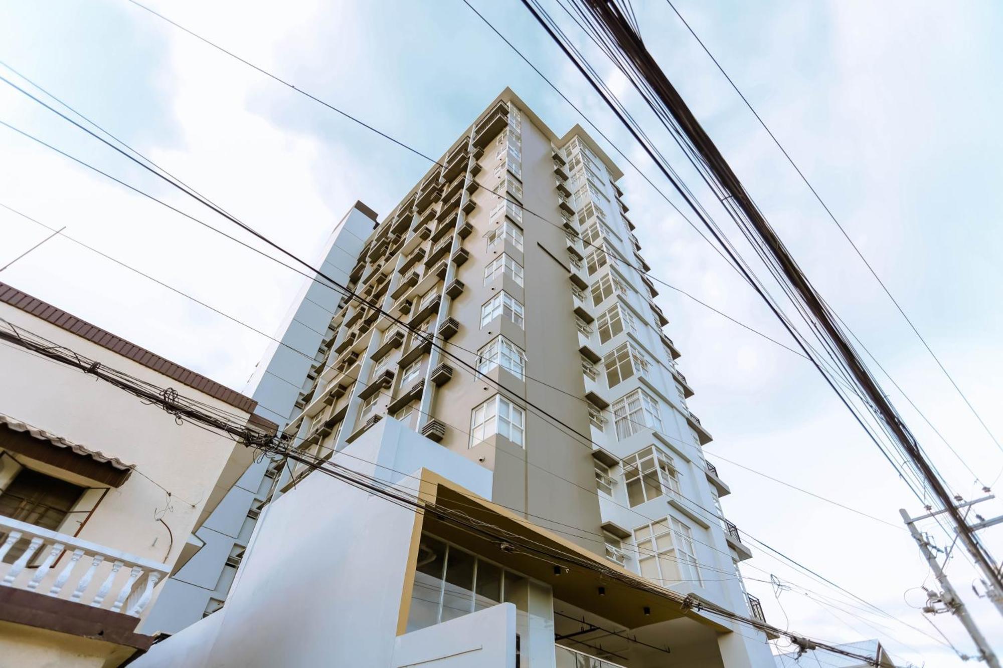 Staycation Minimalist With Rooftop Pool And Netflix Apartamento Cebu