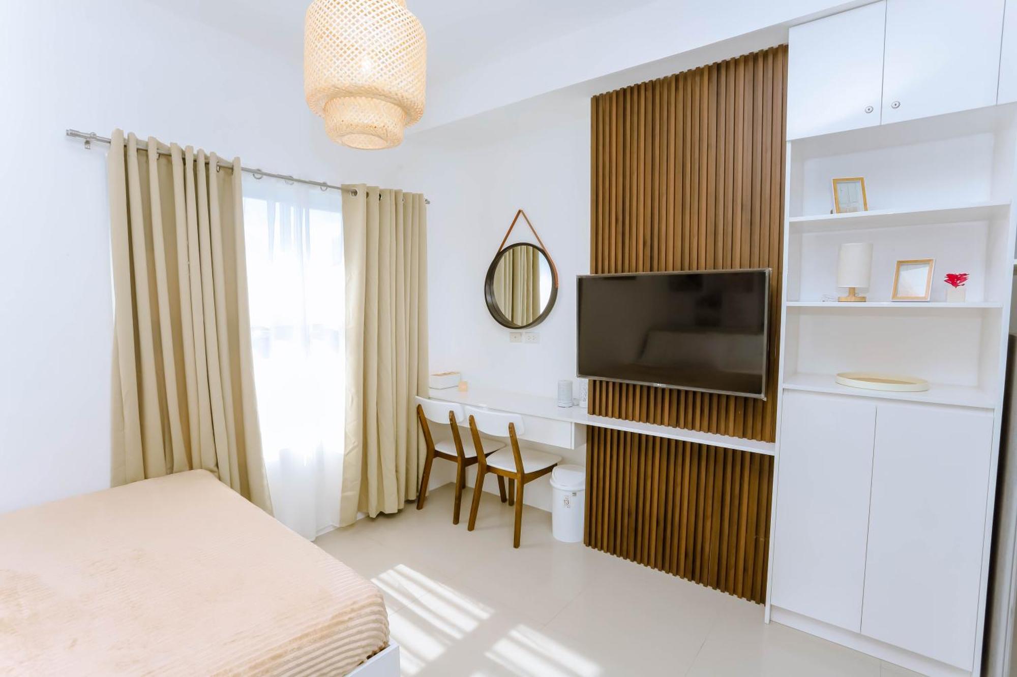 Staycation Minimalist With Rooftop Pool And Netflix *