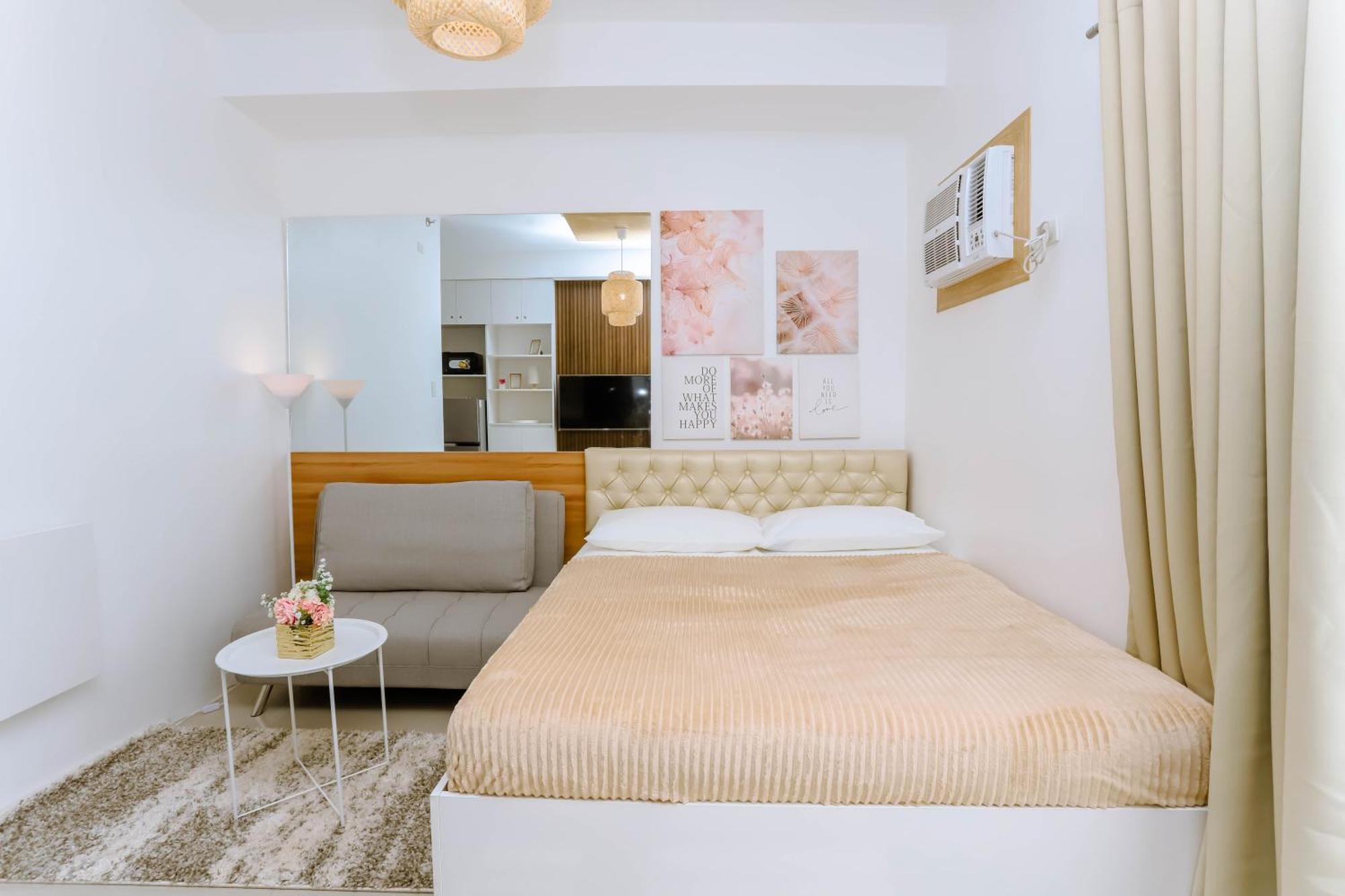 Apartamento Staycation Minimalist With Rooftop Pool And Netflix